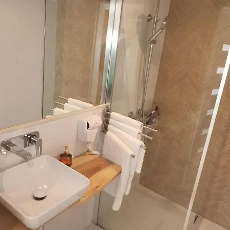 Motyl Apartamenty Studio Lub Pokoj Z Lazienka Bytom Exterior foto