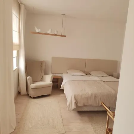 Motyl Apartamenty Studio Lub Pokoj Z Lazienka Bytom Exterior foto